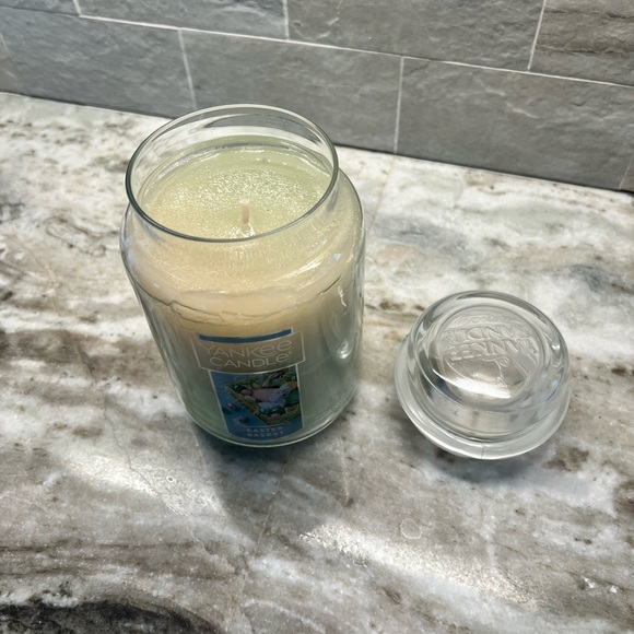 Yankee Candle Easter Basket Scented Candle - Picture 2 of 2